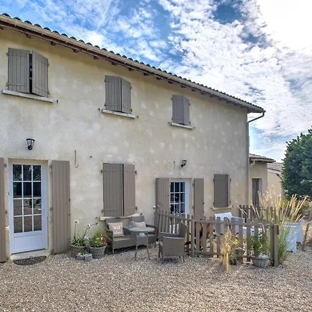 Le Nid Du Apartment Montagne (Gironde)